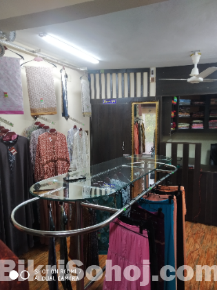 SS ও GLASS এর তৈরি কাপড় রাখার হ্যাঙ্গার স্ট্যান্ড